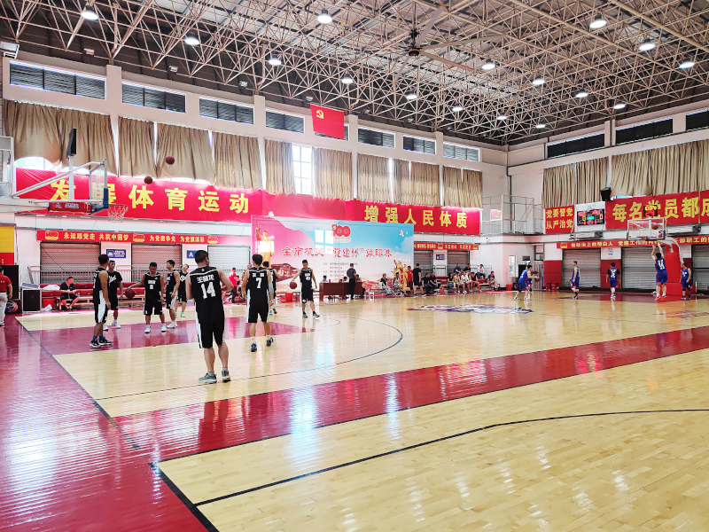 郴州市勇勝陽光青少年籃球俱樂部教學(xué)環(huán)境2