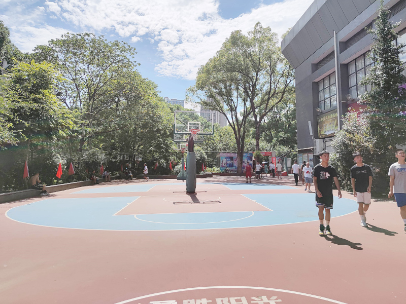 郴州市勇勝陽光青少年籃球俱樂部教學(xué)環(huán)境3