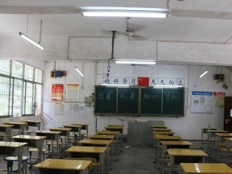 郴州市第五中學教學環境8