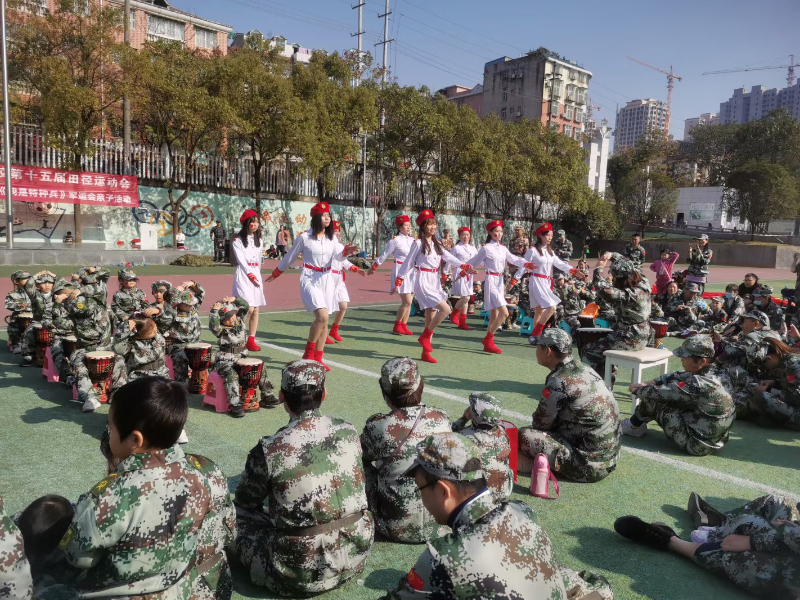 北湖區(qū)貝爾幼稚園特種兵運(yùn)動(dòng)會(huì)老師舞蹈表演